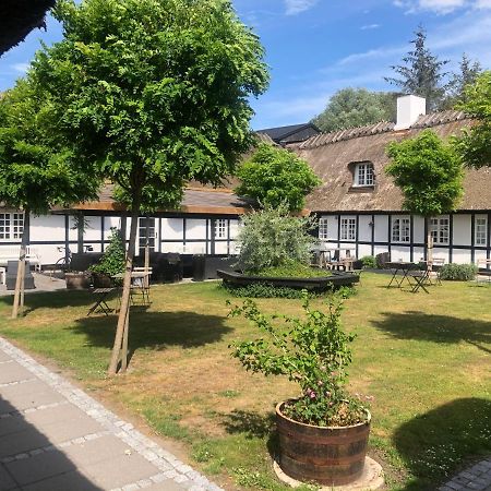 Slangerupgaard Bed and Breakfast Fakse Ladeplads Εξωτερικό φωτογραφία