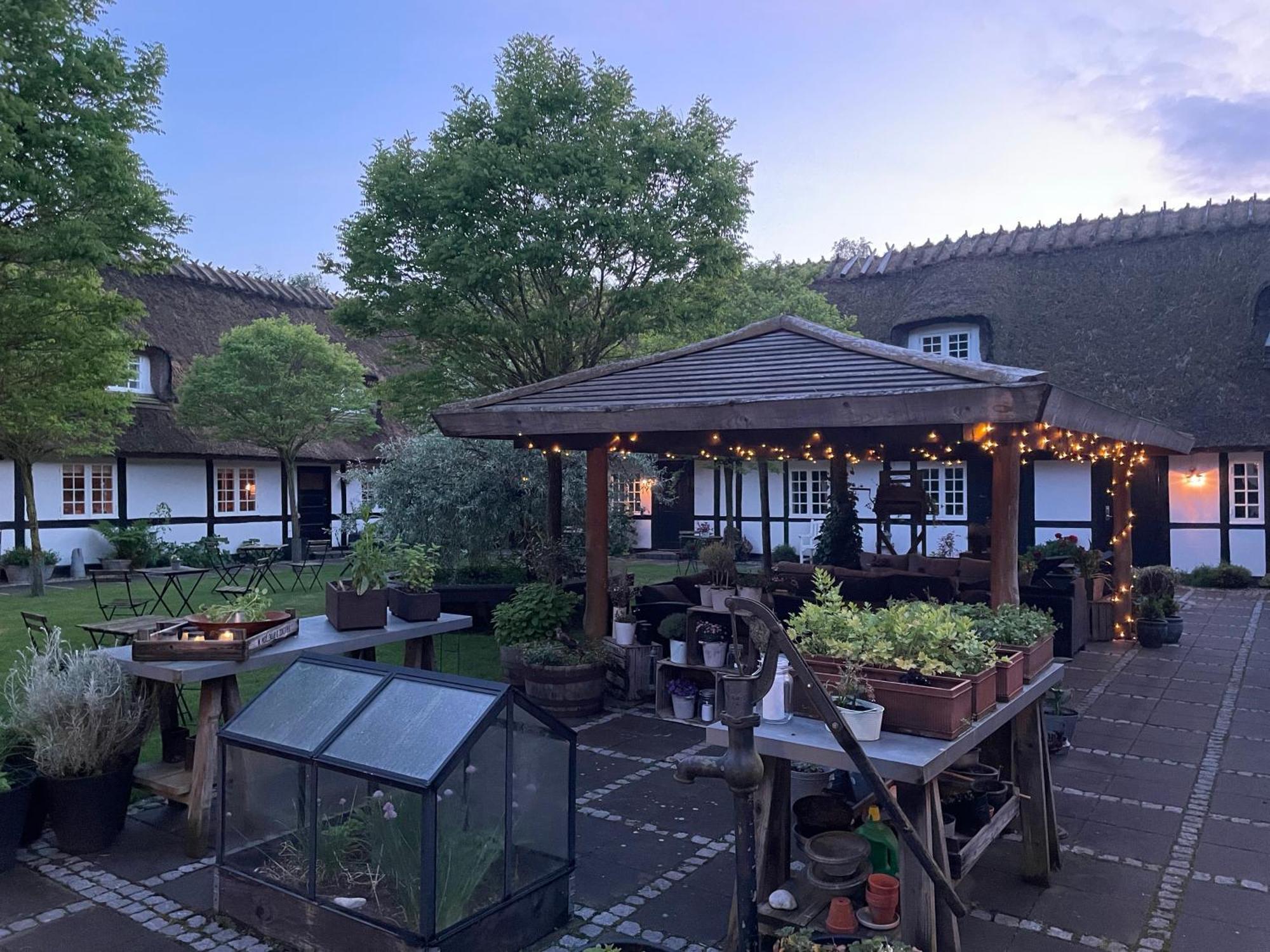 Slangerupgaard Bed and Breakfast Fakse Ladeplads Εξωτερικό φωτογραφία